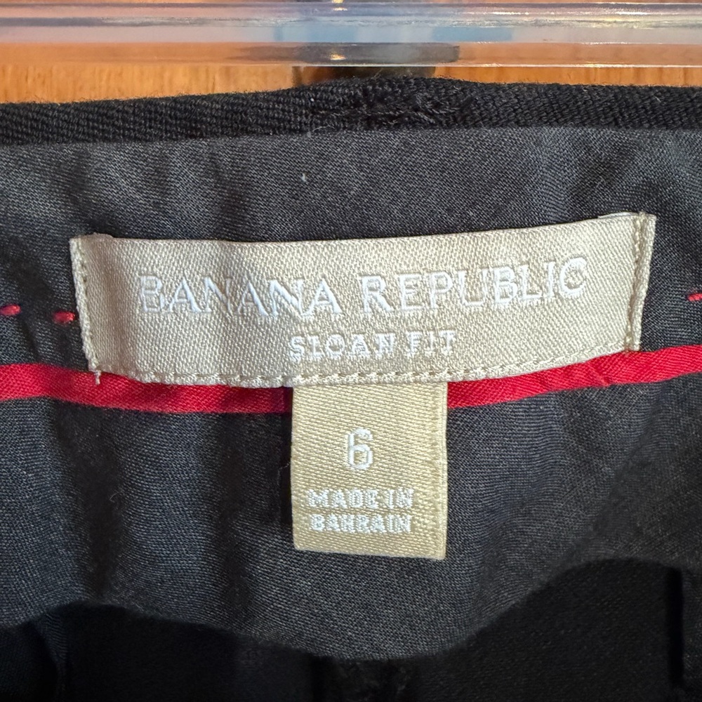 Banana Republic Women’s Black Stretch Straight-Leg Pants - Picture 3 of 3